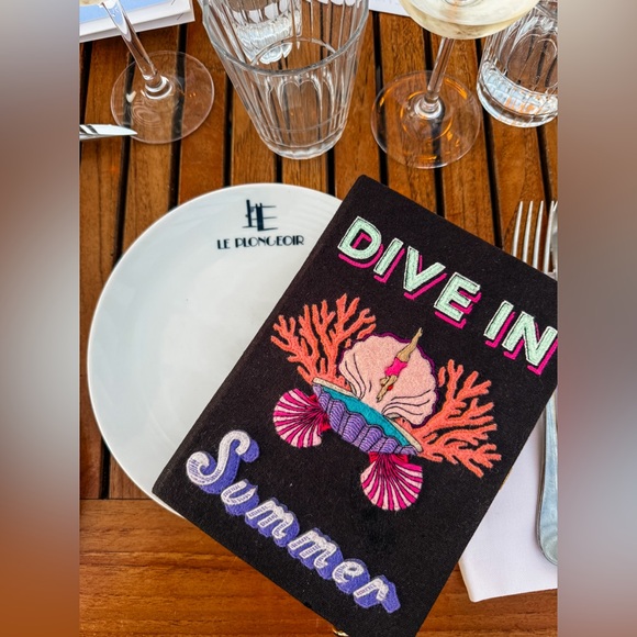 Meet your Posher, Anya - Picture 4 of 16